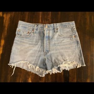 Levis 501 High Rise Short in Luxor Heat
Blue / 29